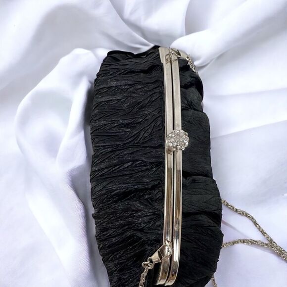 Vintage Neiman Marcus Black Crepe Fabric Evening Bag, Clutch Bap, Purse - Picture 3 of 12